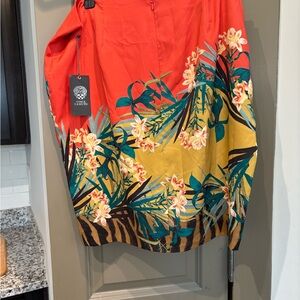 BOUTIQUE Vince Camuto Orange and Yellow Asymmetrical Bubble Skirt